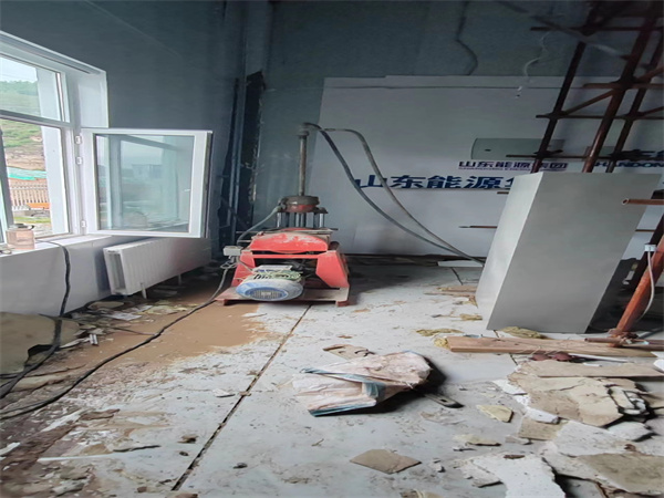 绿春地基基础下沉墙体裂缝加固注浆顶升施工